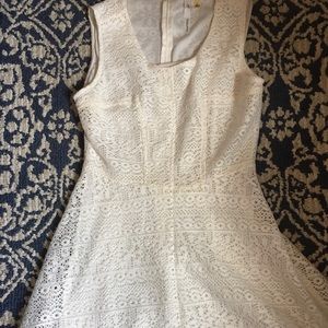 Girls white lace sleeve-less dress Size small
